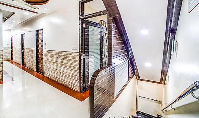 Hotel Adore Palace Mumbai Luaran gambar