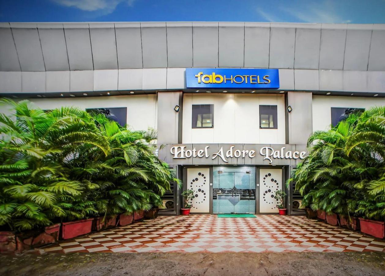 Hotel Adore Palace Mumbai Luaran gambar
