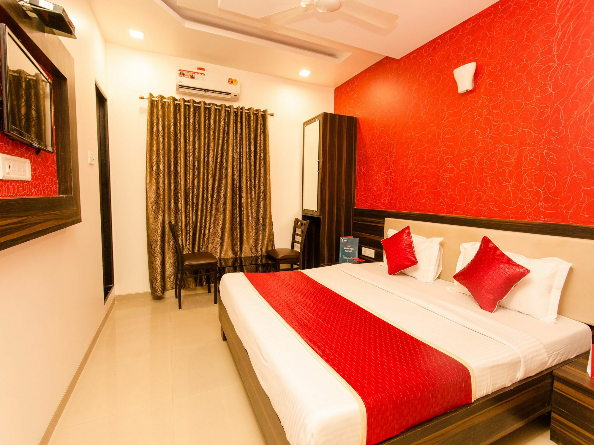 Hotel Adore Palace Mumbai Luaran gambar